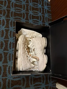 LeBron 15 Ghost  - Picture 1 of 13