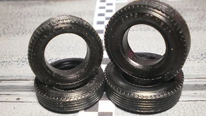 1/24 URETHANE SLOT CAR TIRES 2pr fit Revell Goodyear Front & Rears - Bild 1 von 1