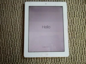 Apple iPad 2 | A1395 | 16 GB | Wi-Fi Only | White | Cracked Screen - Picture 1 of 6