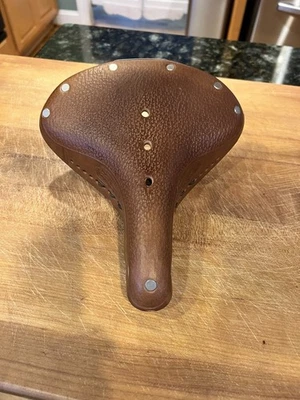 Sillín de Bicicleta BROOKS B.67-S - Cuero Marrón Rieles Negros con CORDONES Unisex NUEVO Foto 1 de 4