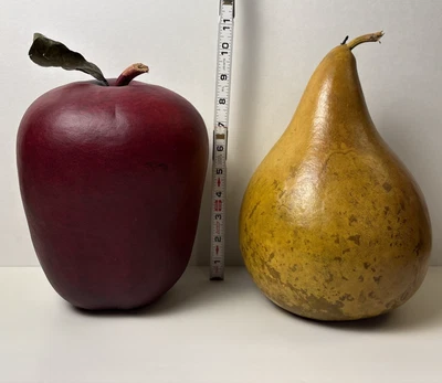 VNTG Artificial Fruit Decor Apple 10"x6" Pear 11"x8" Faux Home Kitchen Display - Imagem 1 de 4