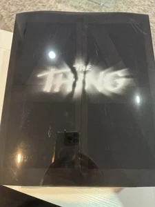 Mondo The Thing: LEERKARTON R.J. MacReady Kurt Russell John Carpenter NEUWERTIG - Bild 1 von 8