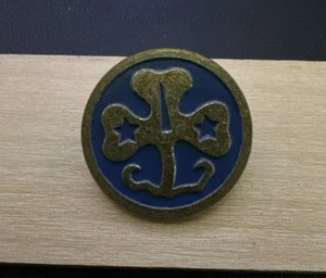 VINTAGE Girl Scouts World Association Lapel Pin Clover Blue and Gold Tone - Picture 1 of 4