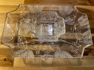 VINTAGE CRYSTAL CLEAR GLASS VEGATABLE PLATTER CHIP AND DIP TRAY 15 1/2" - Picture 1 of 5