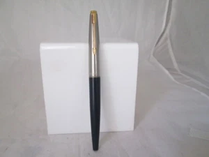 Parker 45 GT. Acero satinado y metal dorado. Oro 14K. USA. Plástico azul. 1970 - Imagen 1 de 5
