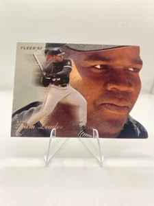 Frank Thomas 1997 Fleer #4 Líderes de Equipo Medias Blancas - Imagen 1 de 2