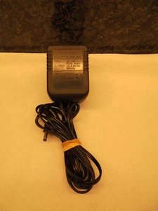 Alimentatore originale Kenwood W08-0658 4,5 V 600 mA adattatore CA caricabatterie testato! - Foto 1 di 4