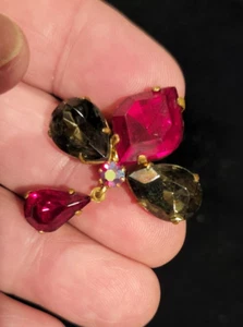 Vintage gestempelt Made in West Germany Glas Strass Anstecknadel Brosche - rot & grün - Bild 1 von 4