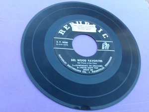 DEL WOOD Favorites EP 45 VG Sweethearts or Strangers/Down Yonder + 2 - Imagen 1 de 2