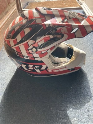 Child’s THH Motorcycle Helmet - Image 1 of 4