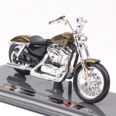 1/18 Maisto 2013 Harley XL 1200V 72 SEVENTY-TWO Model Motorcycle Chorme Gold Toy - Image 1 of 4