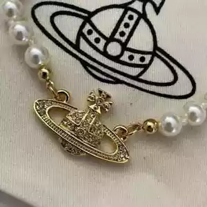 Authentic Vivienne Westwood Gold White Pearl Necklace Choker Chain with Bag - Picture 1 of 3
