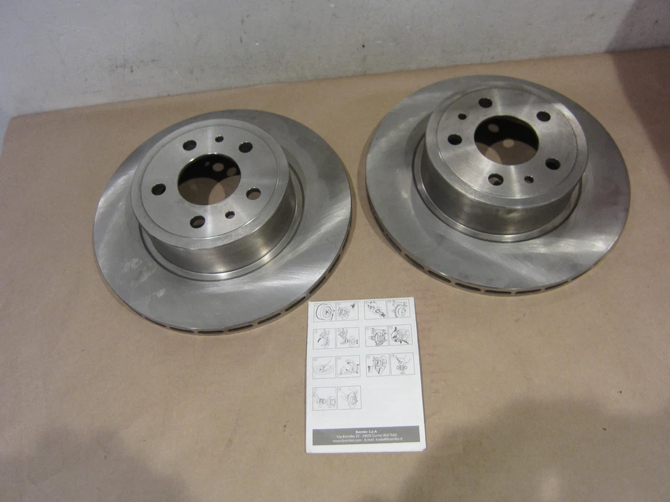 Ferrari Mondial 8/3.0 QV - Juego de dos discos de freno traseros - P/N 115078 Foto 1 de 4