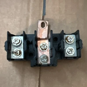 GE Range : Terminal Block Assembly (WB17T10023 / WB17T10011) {205C2833G002 - Picture 1 of 6