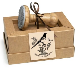 Estampilla de goma para pájaro urraca de pico negro Ex libris personalizada, caja de regalo especial - Imagen 1 de 6