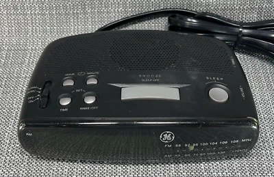 Radio Reloj Despertador Retro GE Verde LCD Digital AM/FM 7-4836B Foto 1 de 4