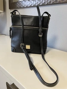 Dooney & Bourke Pebble Grain Zip Crossbody black w/gold hardware 11"x11” purse - Picture 1 of 20