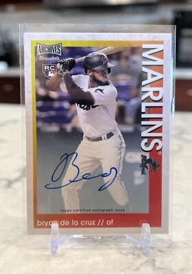 2022 Topps Archives Snapshots BRYAN DE LA CRUZ RC AUTO #48 - Rookie Autograph - Image 1 of 2
