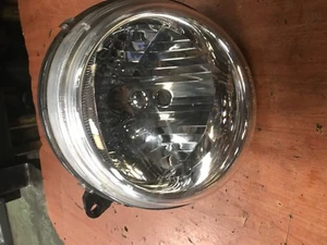 Jeep Cherokee KJ N/S (Beifahrerseite) Scheinwerfer 2005-08 - Bild 1 von 8