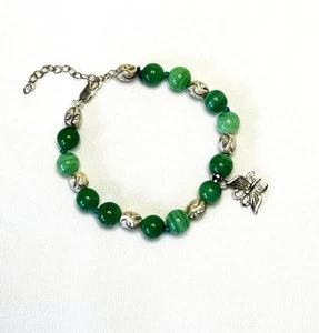 Calcedonia verde ajustable, esterl. Pulsera de plata, con dije de mariposa, anudada - Imagen 1 de 3
