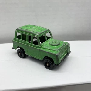 Vintage TOOTSIETOY Made in USA Toy Car LAND ROVER - Green Metal & Plastic Bottom - Picture 1 of 8