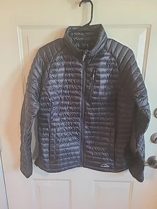 LL Bean Ultralight 850 Down Jacket Men's Medium Reg. Black Puffer - Picture 1 of 15