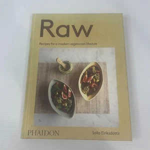 RAW Recipes for a modern vegetarian lifestyle Solia Eiriksdottir Cook Book - Picture 1 of 9
