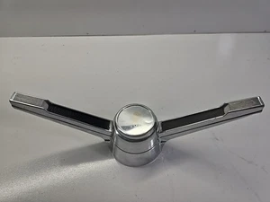 1966 GTO Horn Button Bar  9783137  - Imagen 1 de 7