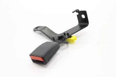 2018 - 2025 VOLVO XC60 REAR RIGHT PASSENGER SIDE SEATBELT BUCKLE OEM 32205740 - Image 1 of 4