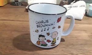 NEW Peanuts Gang Charlie Brown, Lucy Football Fall Large 20oz. Ceramic Mug - Picture 1 of 4