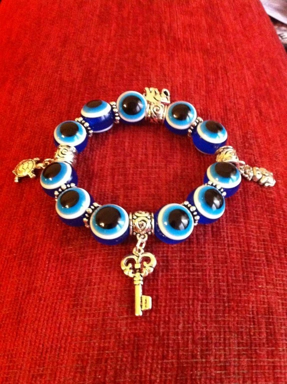  Pulsera cuentas mal de ojo hecha a mano :) %% Foto 1 de 4