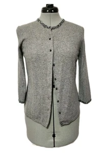 Saks 5th Ave 100% Kaschmir Damen Pullover Strickjacke Größe M Perlen Oma LESEN - Bild 1 von 16