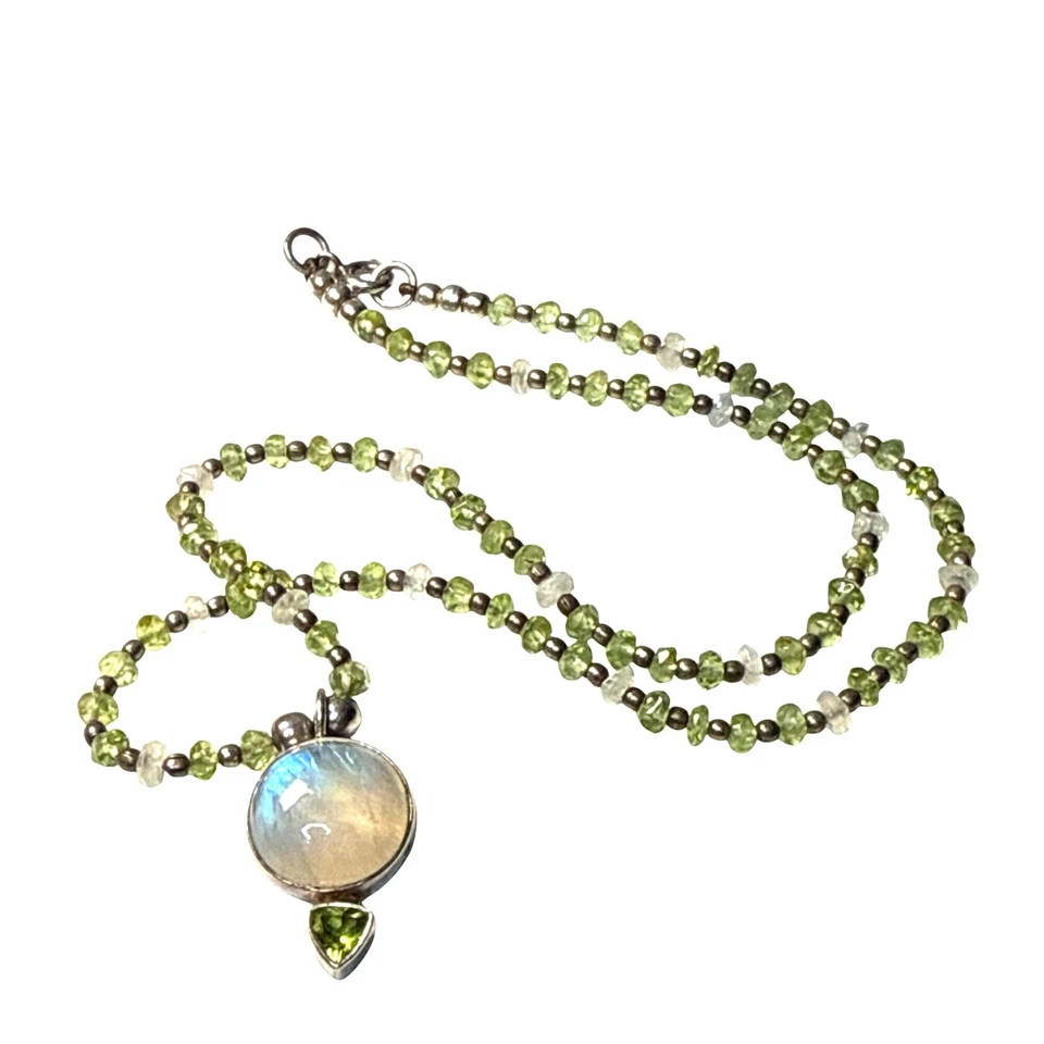 Collar de plata esterlina 925 con cuentas de peridoto de piedra lunar hecho a mano joyas de piedras preciosas Foto 1 de 4