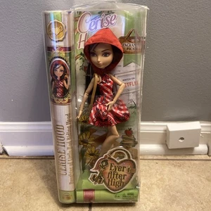 CERISE HOOD ENCHANTED PICNIC NIB - Picture 1 of 17