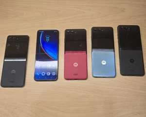 Motorola Razr Plus (2023) 256 Go débloqué - 8 Go bon état - Photo 1 sur 6