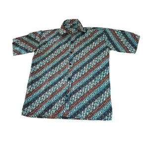 Camisa africana hecha a mano con botones cuello verde azulado agua huesos de tierra para hombre mediana - Imagen 1 de 5