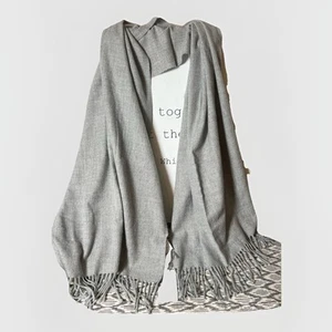 NWT Liz Claiborne Scarf Lightweight Soft light gray Fringe coastal travel - Picture 1 of 6