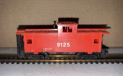 HO Scale "A Man Alert Is Seldom Hurt" 9125  Safety Freight Caboose - Image 1 of 4