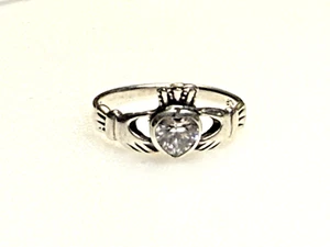 Vintage Sterling Silver 925 Ring Jewellery Heart Claddagh 2.10g Size N - Picture 1 of 8