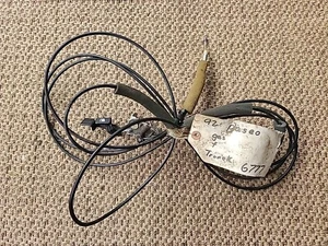 Palancas de liberación de maletero y puerta de combustible 92-95 Toyota Paseo + cables - Imagen 1 de 3
