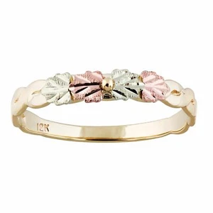 Petite Four Leaves - Black Hills Gold Ring / Custom Made in USA Gift Box - Picture 1 of 4
