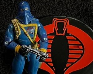 2004 COBRA COMMANDER • G.I. JOE A REAL AMERICAN HERO - Picture 1 of 3
