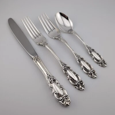 Toalla Gran Duquesa Plata de Ley 4 Piezas Ajuste de Lugar - Sin Monogramas Foto 1 de 3