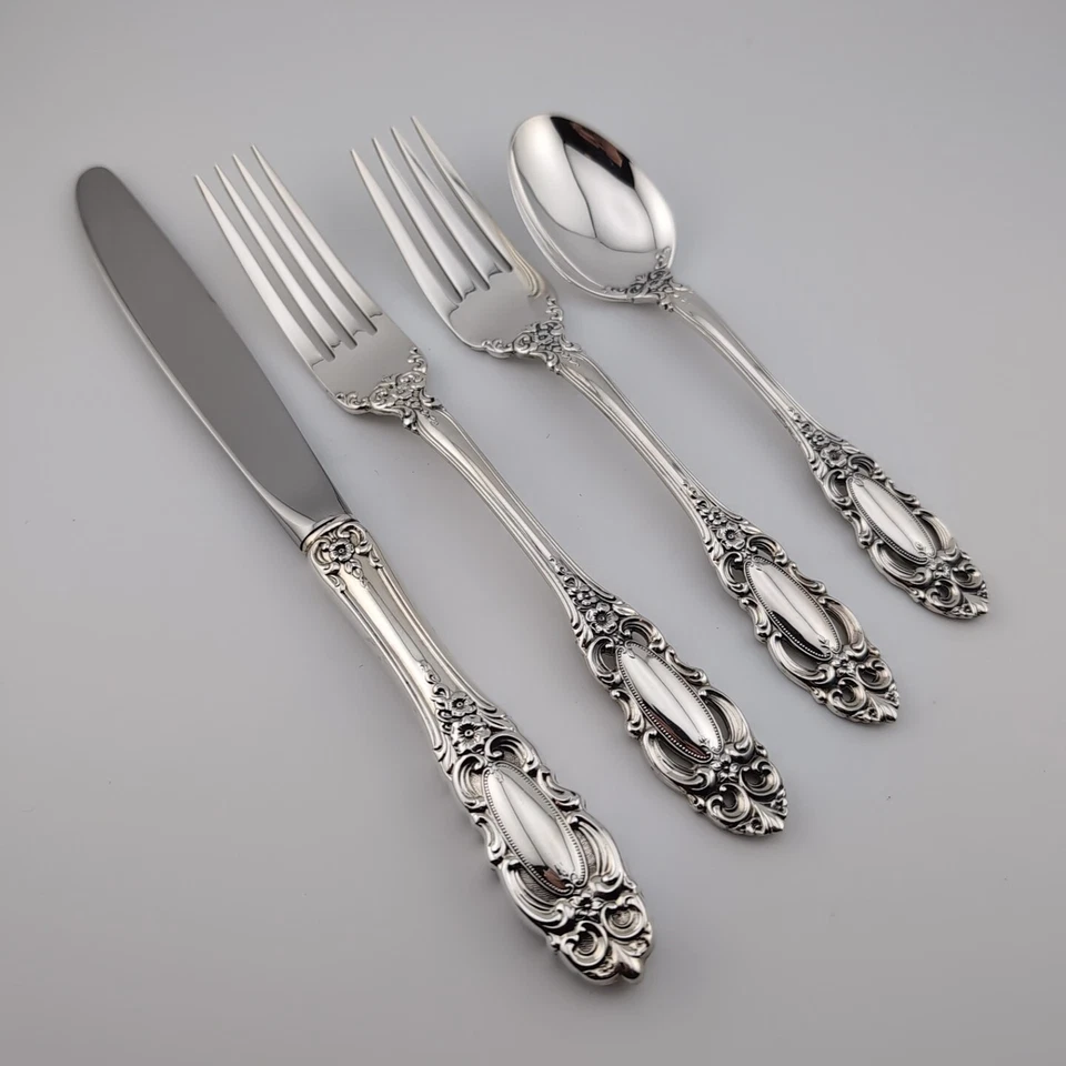 Toalla Gran Duquesa Plata de Ley 4 Piezas Ajuste de Lugar - Sin Monogramas Foto 1 de 3