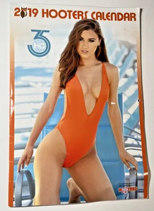 2019 Hooters Badeanzug Kalender Sexy Bikini Mädchen (11x16) - Bild 1 von 4