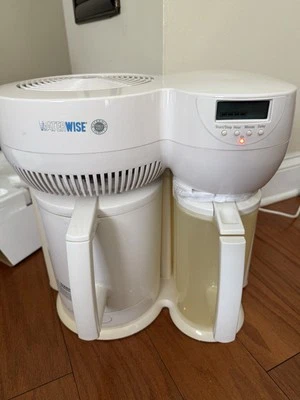 Water Wise Model # 8800 Countertop Distiller FOR PARTS ONLY for Home Use - Image 1 of 4