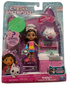 Gabby’s Casa delle Bambole Set Cucina Pranzo e Munch con 2 Personaggi Giocattolo Accessori... - Foto 1 di 3