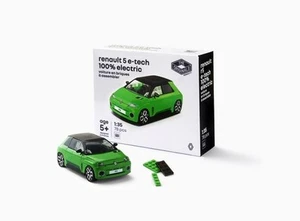 Genuine Renault 5 E-Tech 1:35 Scale Model Toy Car Miniature Die Cast Green - Picture 1 of 2