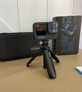 GoPro HERO11 Black 5K Video 23MP Streaming Action Camera Battery + SD Card - Picture 1 of 14