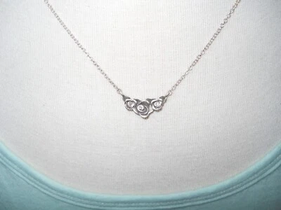 Collar Me & Ro 18" Plata Esterlina 3 Racimo Rosas y Diamantes Nunca Usado Nuevo Foto 1 de 4